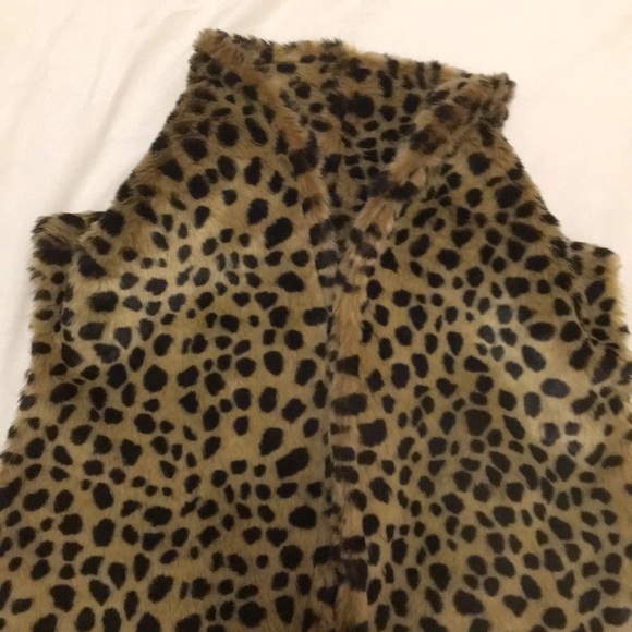 NWOT Tulle Brand Animal Print Faux Fur Vest - Picture 7 of 8